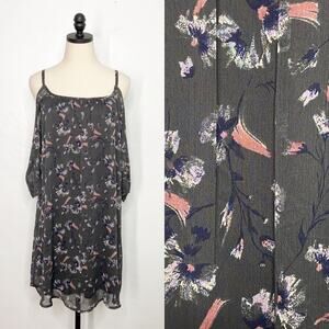 Maurices Floral Cold Shoulder Dress Gray Pink Shift Crochet Lace Preppy Size XS